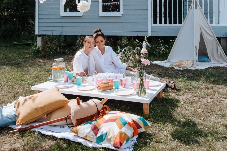 women waiting for guests