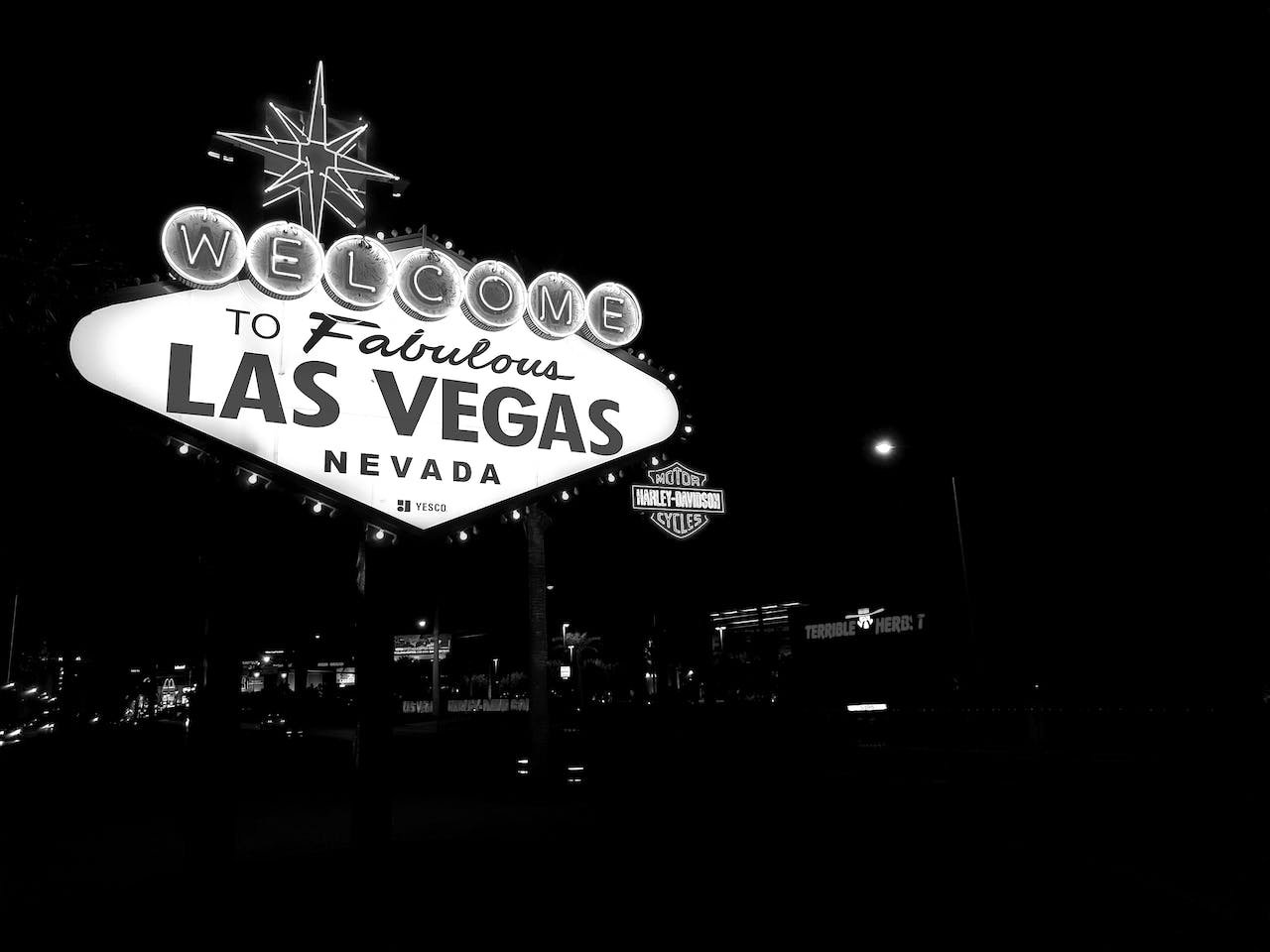 A sign that says "Las Vegas" at the entrance to the city